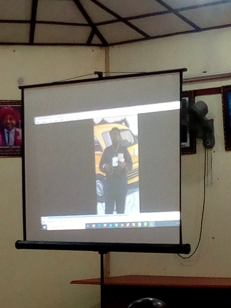 OluwafemiD_'s tweet photo. Live session with the Keynote speaker @gbengasesan at Digital skills training organized by @alademartha 

#Pauluniversityawka #enjoyawka #EnjoyInNigeria https://t.co/xPdc70g4Lt