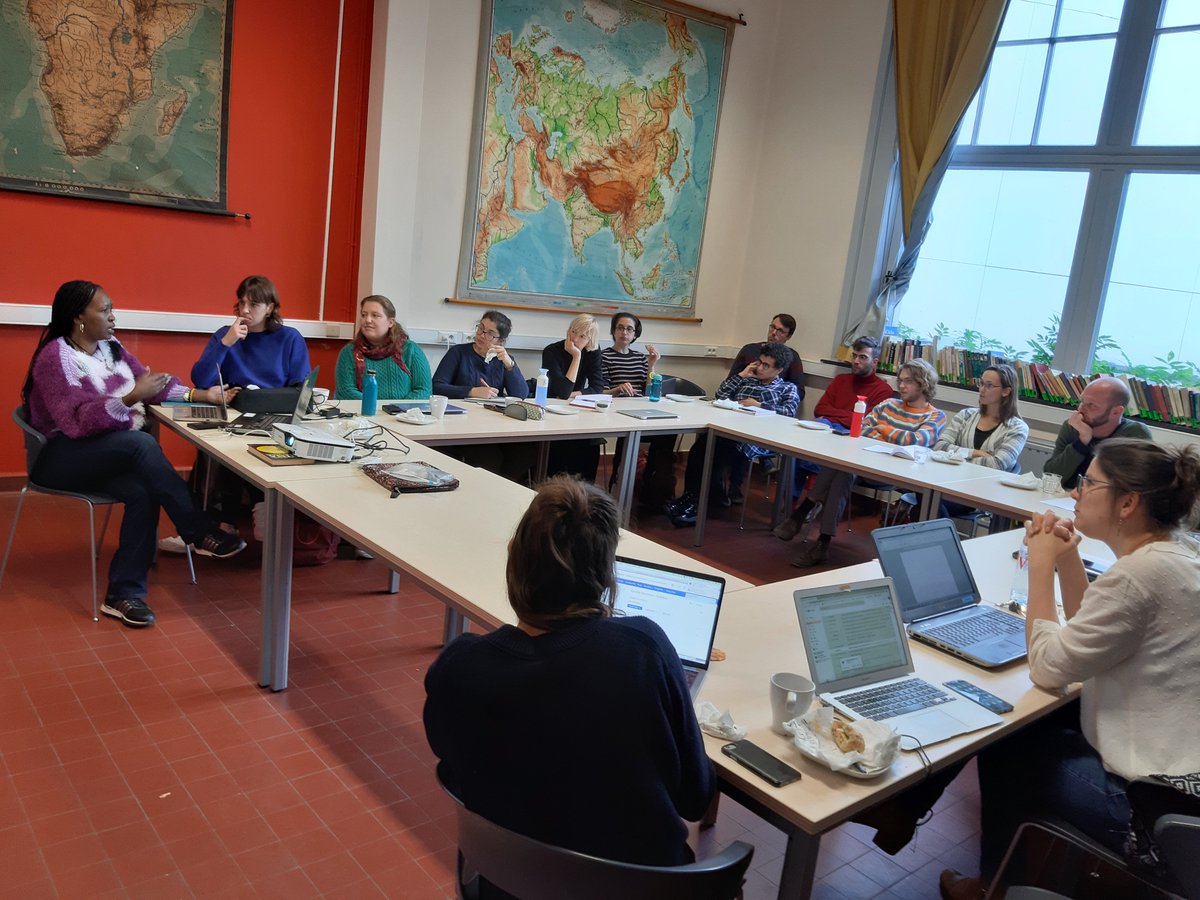 theGICnetwork's tweet photo. During our first #LunchConversations Donnah Atwagala unpacked the gender relations in respect to the land tenure system in Uganda. @theGICnetwork #landconflict #uganda https://t.co/lGxB4CpVxC