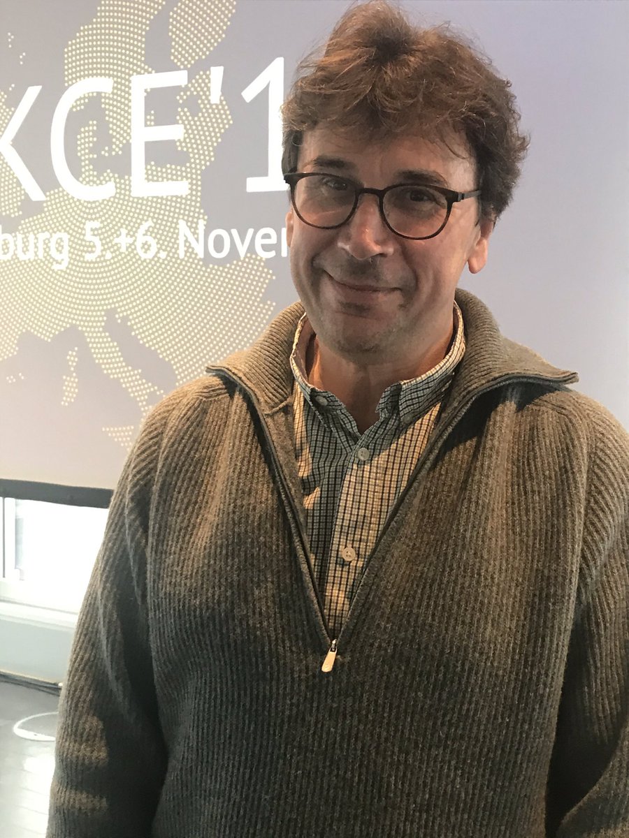 Lenarathmann's tweet photo. When @PatrickSteyaert is talking about #capacity and #capacityTokens it’s not „estimated capacity“ / „capacity-needed-to-finish“ but „available capacity“ - aka the capacity to start with the job at highes priority #availableCapacity #lkce19 https://t.co/3LQx2gXkII