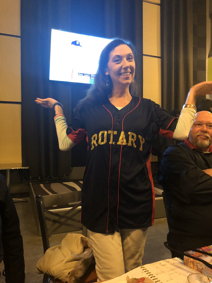 TiffanyErvin's tweet photo. Such a great surprise last night from my @Rotary club - a gift from @4SeasonsRotary to celebrate finishing my “official visits” in #rotary7670 #rotary #rotarygeek #dgtiffany #adventureinservice #TEAMRotary https://t.co/LMJ16M97GD