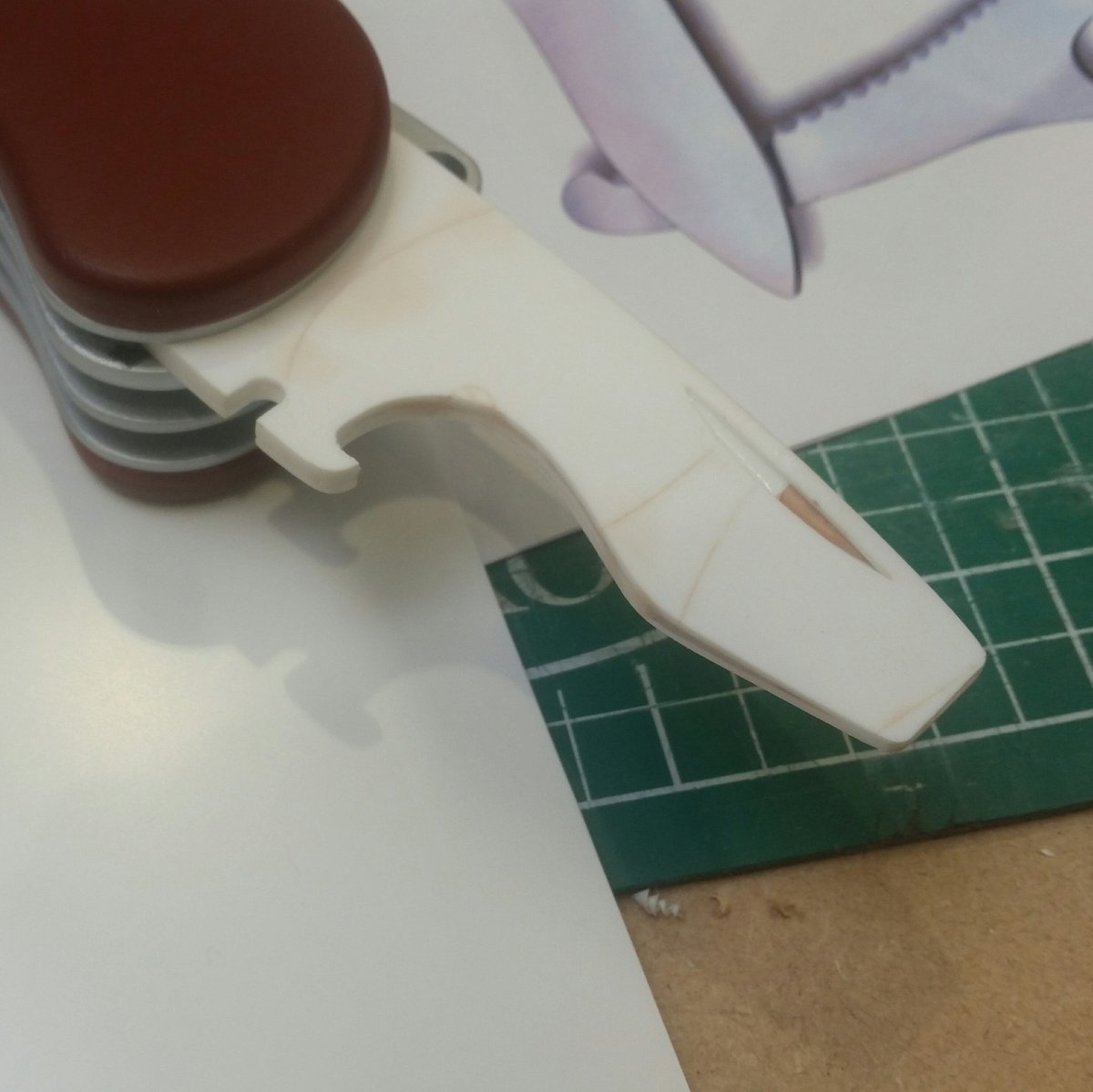 Jonathan_Hoyle's tweet photo. #techniciansPOV it's busy at @aubmodelmaking today. Level 6 are busy with their current project and level 5 have a great styrene workshop today, building scaled up tools for a big Swiss Army Knife. https://t.co/wUCi3OoVZg