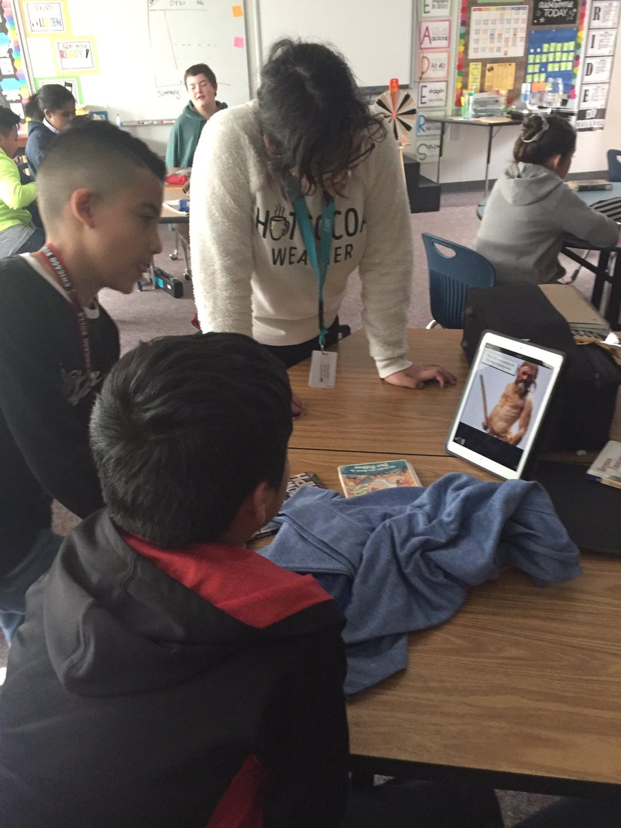 MrsBeeAmazing's tweet photo. The first pic tile was my 1st class. One student presenting - group waiting their turn & audiance. It was so hard-the behaviors 🙄😡. Then I remembered a little session I went to at #MSC19 w/ @bluknow 2nd class we flipped the presentations and holy 💩-it worked! #mrsbeeamazing https://t.co/9rrDXvViKL