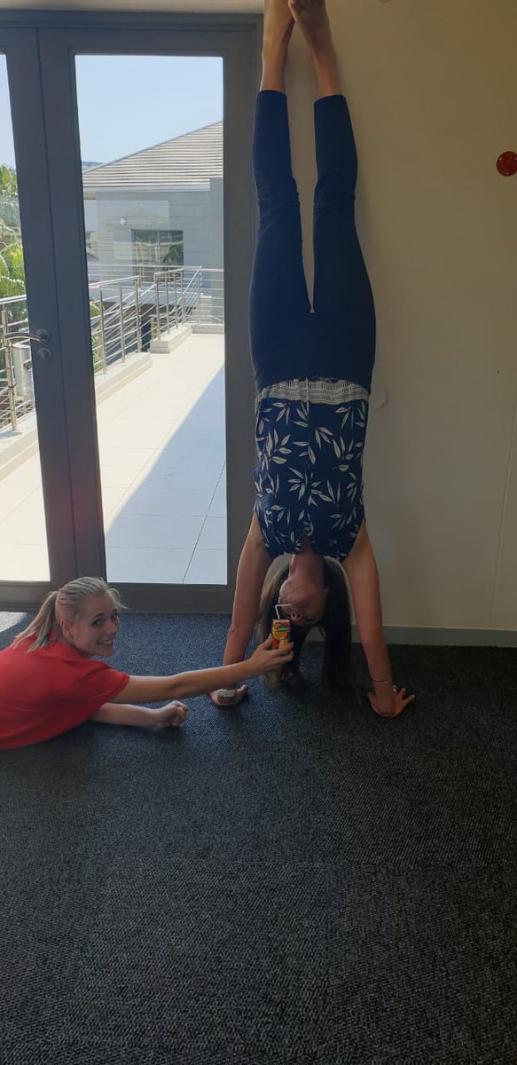 Marike06933461's tweet photo. @KFMza @carlwastie When work drives you up the wall, you've got Rhodes fruit juice to get excited about summer #JuicedForSummerKFM https://t.co/xdBH0Vor5T
