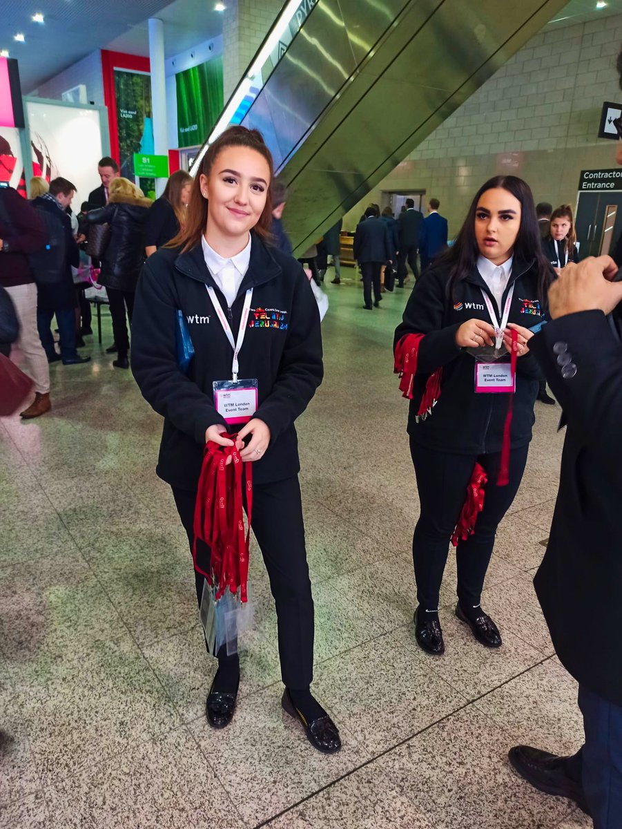 promotourist's tweet photo. Segundo día en la WTM London con una agenda llena de encuentros interesantes y siguiendo de cerca a nuestros partners en la feria. Israel y su Cities Break patrocina el punto de información. #WTMLNDN #tourismtrade https://t.co/bRaAp1DKSw