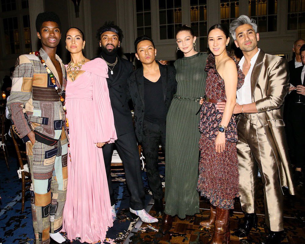 prabalgurung's tweet photo. You know we are moving in the right direction when the dinner table looks this colourful.
#strongerincolour
#cvff
#seatatthetable
@GiGiHadid @pyermoss @evachen212 @tanfrance @altonmasonjr @snohaalegra @voguemagazine @CFDA https://t.co/SprQzfFsO9