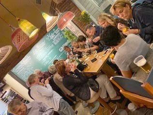 rutadetapas's tweet photo. Multitudinaria ruta por el barrio de las Letras!
El grupo de suizos decidió pasar el puente en Madrid y, ¿cómo no?, qué mejor opción que cenar de Tapas.
https://t.co/eR7kQX2E5J https://t.co/fz2zmCjtvO