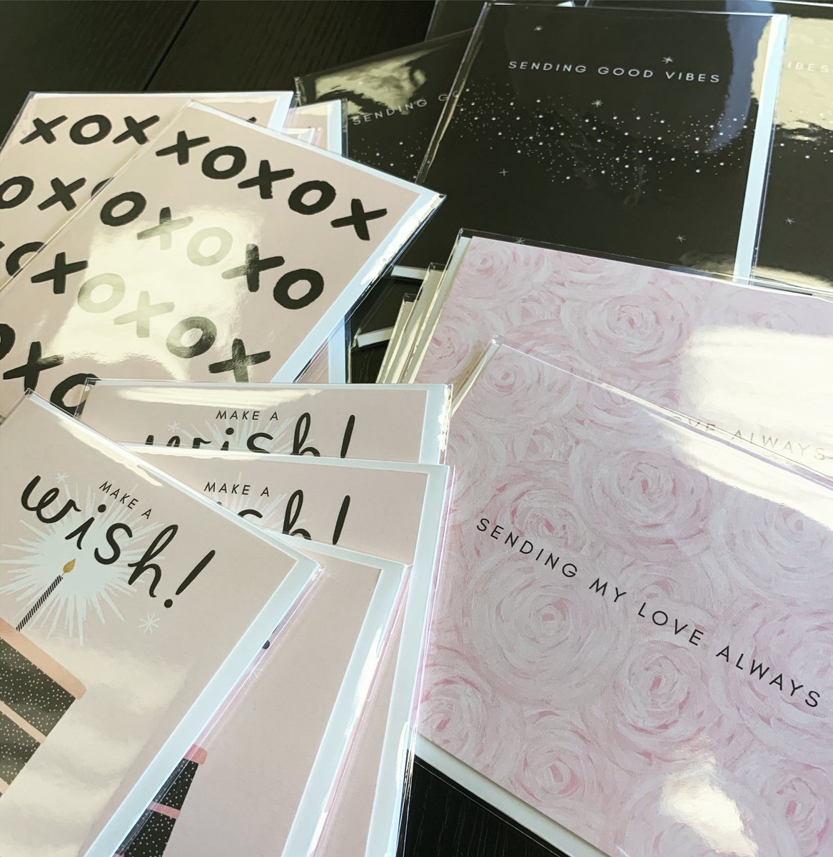 FINGERSININK's tweet photo. NEW at @fingersinink ... @girlwknife greeting cards! Stop by to see the four new all occasion cards that just arrived! Sometimes its just nice to send a card, “just because“! 

#fingersinink #girlwknife #justbecause #alloccasioncards #textlesswritemore #snailmail #greetingcards https://t.co/UiEGjjGCFw