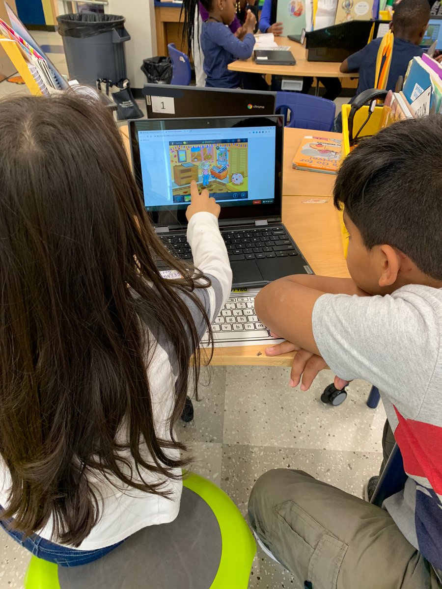 ms_pepito's tweet photo. Thank you to Ms. Arsenault’s 4th grade class for helping us log into our devices! 😊 https://t.co/WLJ6dZcuUq