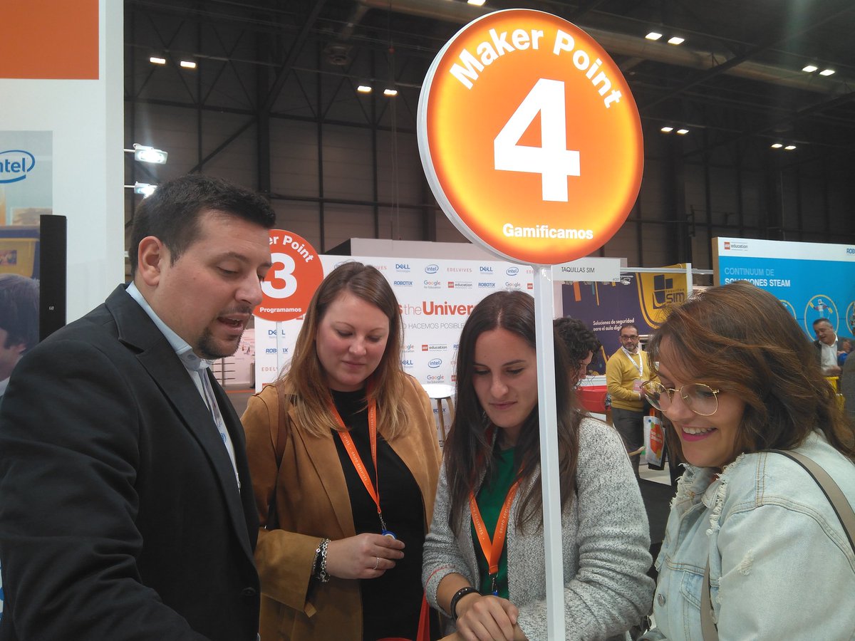 EdelvivesPRO's tweet photo. Trabajando ya a tope en los makers points. Pásate por nuestro espacio.
#SIMOEDU19 #steamedelvives https://t.co/3hKpGTD99A