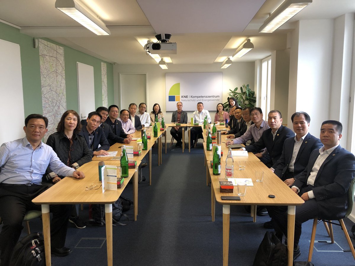 MMichaelkrieger's tweet photo. Die Fujian Investment Group (#China) informierte sich bei mir über die Kommunikation der naturverträglichen #Energiewende in #Deutschland. @KNE_tweet https://t.co/KQtGLLPcX3
