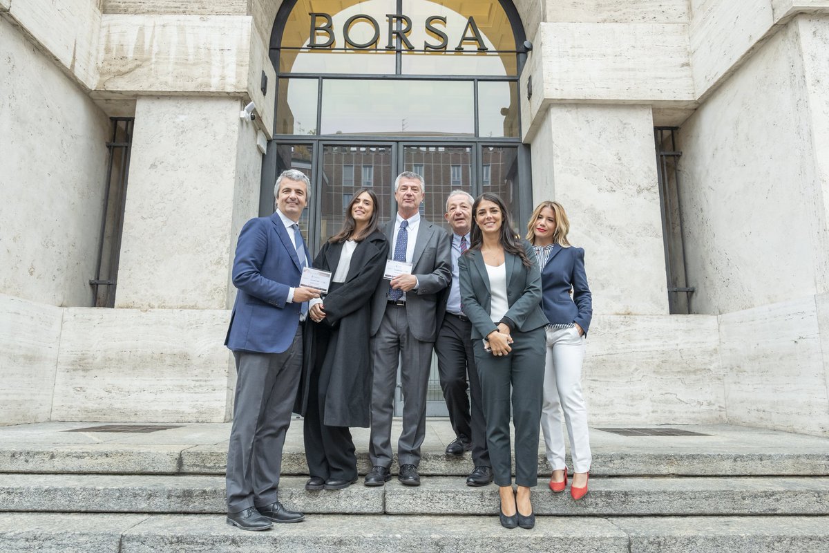 GradedSpa's tweet photo. I minibond di @GradedSpa “debuttano” su #ExtraMOTPRO³, il nuovo segmento di @BorsaItalianaIT per la crescita delle #Pmi. La cerimonia di quotazione si è tenuta lo scorso 31 ottobre a Palazzo Mezzanotte.
📸Ecco il fotoracconto della giornata/1
#finance #innovation #Industry40 https://t.co/v4xiDfYYlK