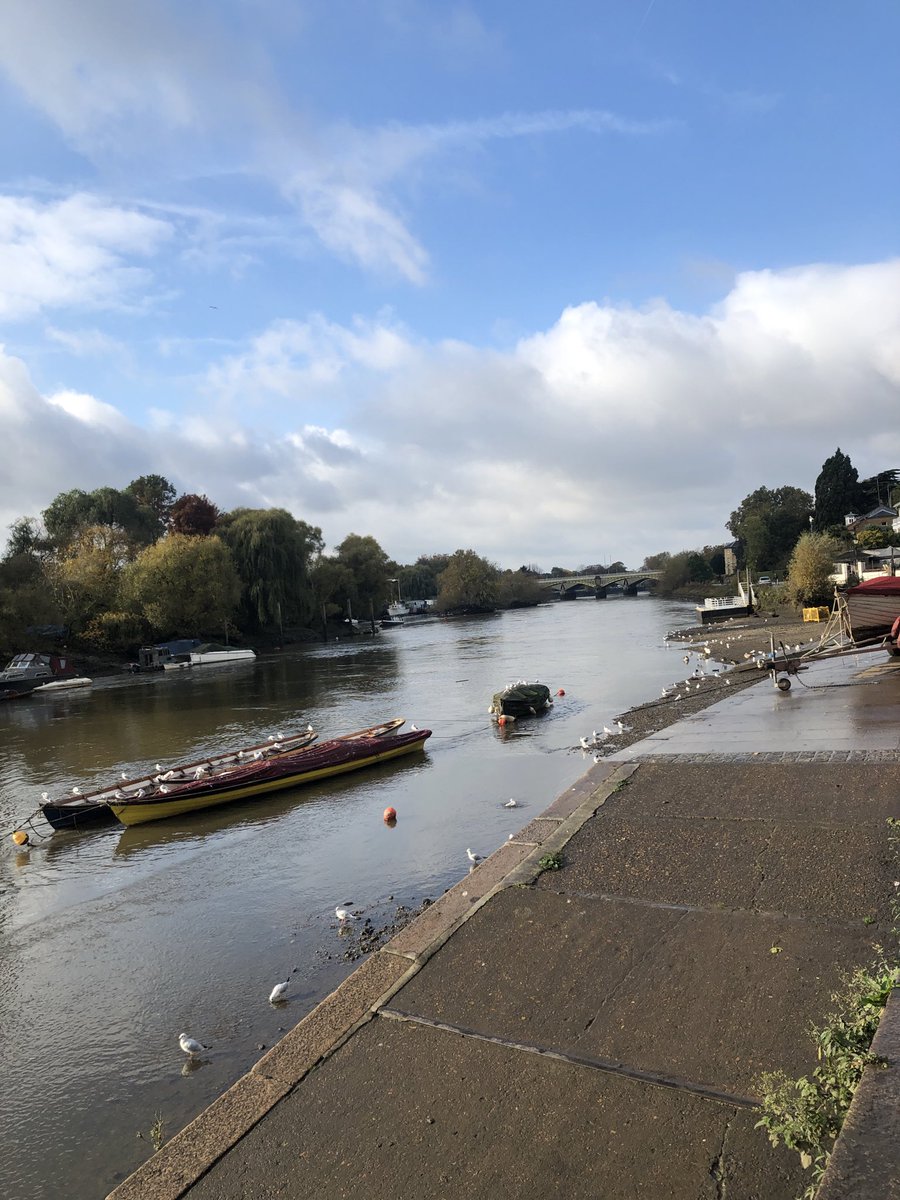 Robert Peston tweet media