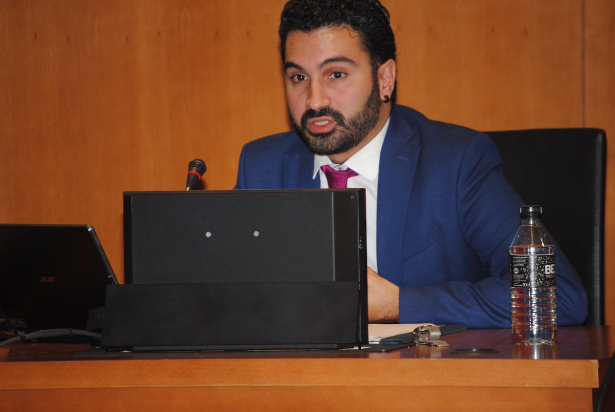 Red_HURIAGE's tweet photo. Alejandro L. de Pablo Serrano expone la ponencia 'La aplicación de los tribunales españoles de los estándares internacionales en materia de discurso del odio', realizada con Patricia Tapia Ballesteros (@OdhUVa).
#VICongresoDDHH https://t.co/K2XCXCSJJh