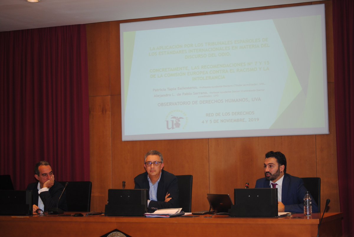 Red_HURIAGE's tweet photo. Alejandro L. de Pablo Serrano expone la ponencia 'La aplicación de los tribunales españoles de los estándares internacionales en materia de discurso del odio', realizada con Patricia Tapia Ballesteros (@OdhUVa).
#VICongresoDDHH https://t.co/K2XCXCSJJh