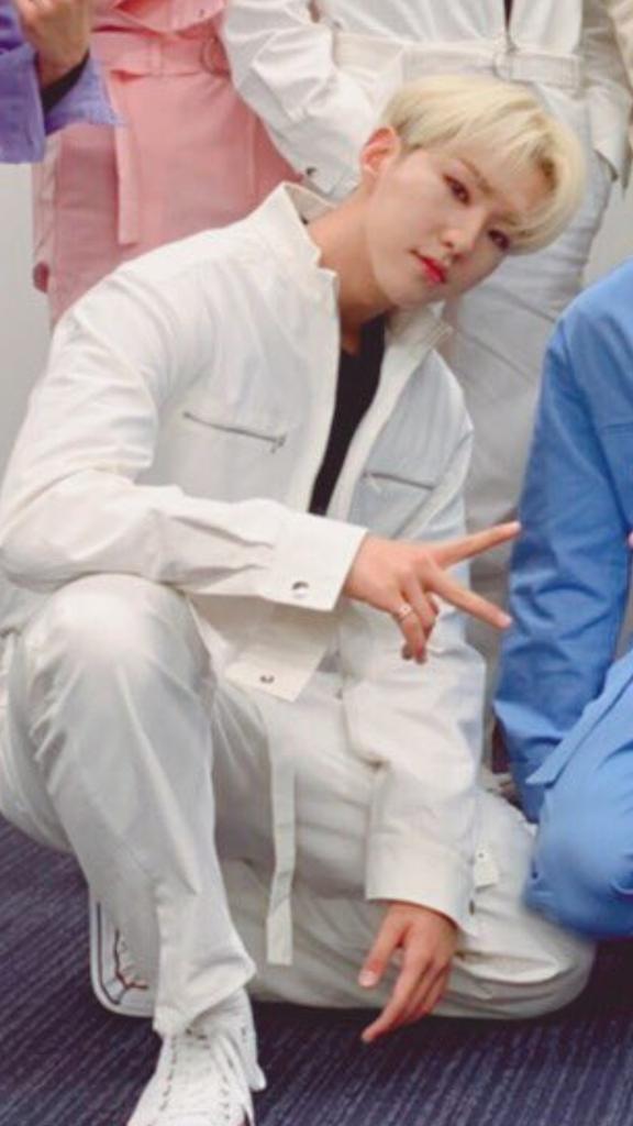 svt96liners's tweet photo. 96liners wearing jumper suit (2019)
#96liners #HOSHI #호시 #JUN #준 #WOOZI #우지 #WONWOO #원우 #SEVENTEEN #세븐틴 https://t.co/h6yUpzriWm