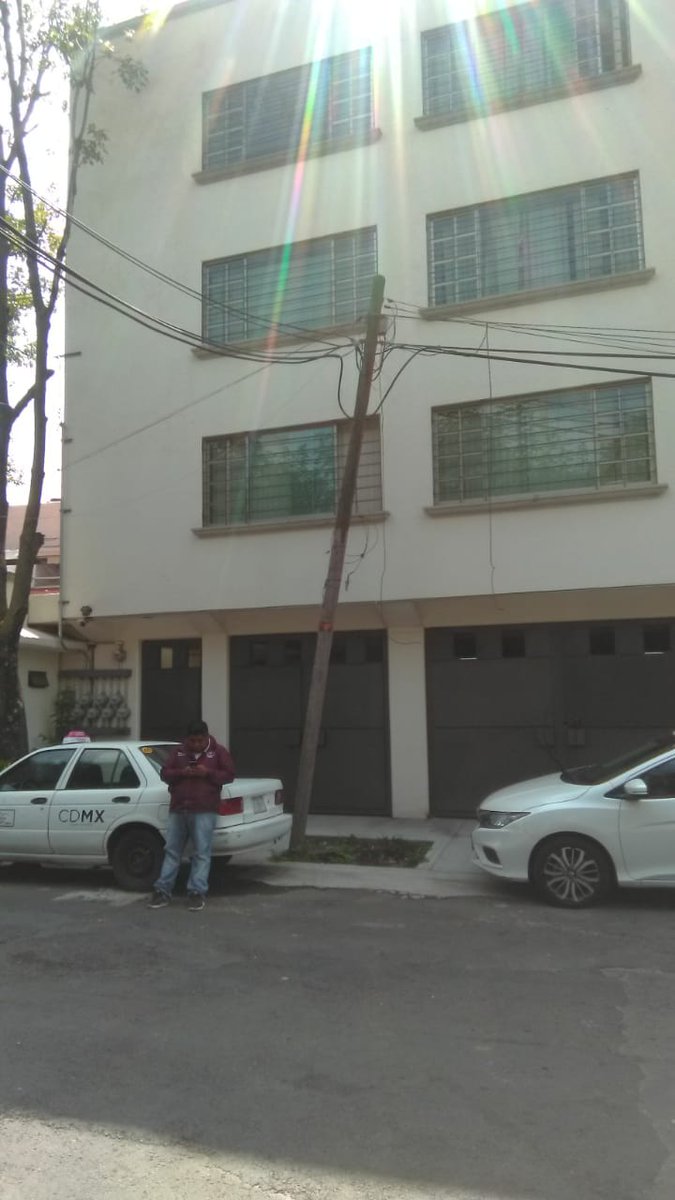 AracelyTrujill's tweet photo. Poste de @Telmex está por caer ya que está apolillado. Puede provocar un accidente en Liorna 61 esquina rancho piomo en colonia Nueva Oriental Coapa #Tlalpan. @GobCDMX por favor atender esta situación ya que la empresa no lo resuelve a pesar de solicitárselo. A metros de escuela. https://t.co/IXWJ1G026p