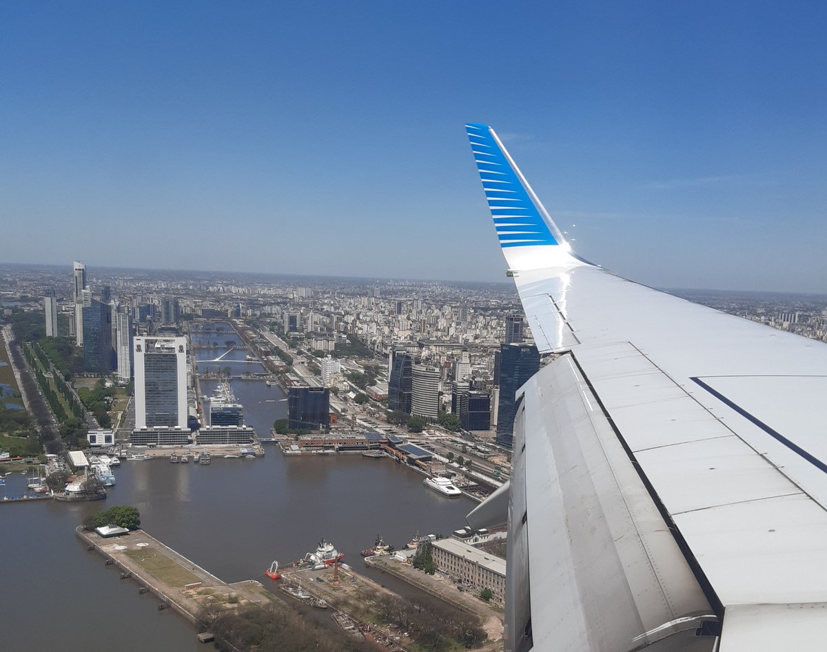 edsanta26's tweet photo. Volviendo a casa 😀🛩 @Aerolineas_AR https://t.co/3x2VK6q6GB