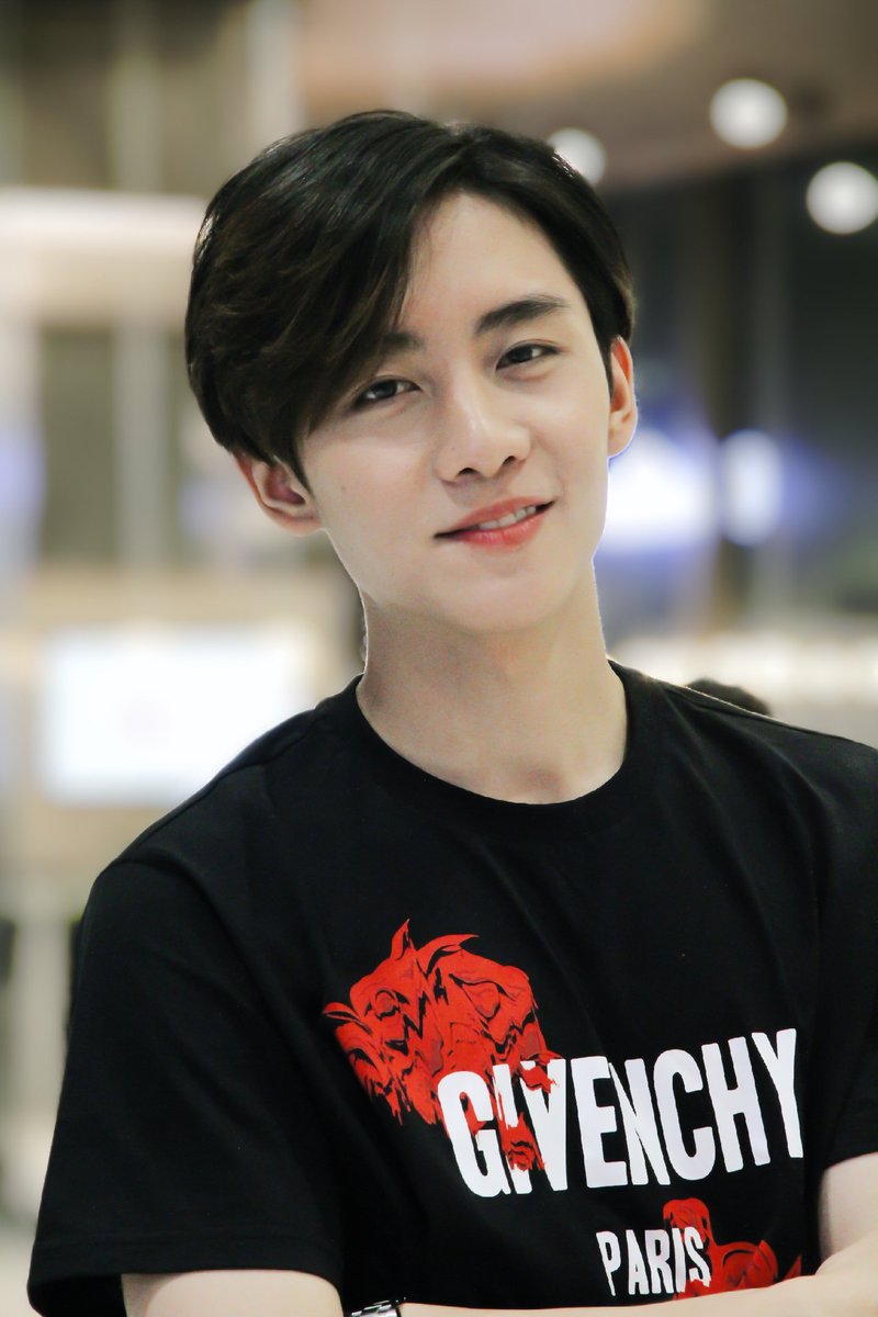 Marksiwat_only's tweet photo. ยังรัก...ยังคิดถึงอยู่ แต่พี่ยังไปไม่ถึง...
รอวันไปถึงน้องอยู่น๊า...สู้ๆๆนะคาบ🖤
"คุณหัวใจของพี่" #หัวใจศิวัช
Thank Photo 📷 https://t.co/cE4wi3QhJB