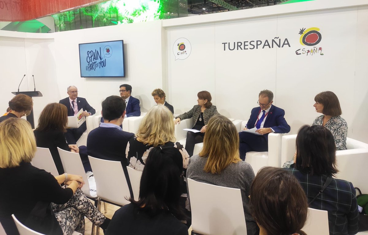 GrupoCPHE's tweet photo. Segunda jornada de promoción del Grupo de #CiudadesPatrimonio @UNESCO en #WTMLDN: El Presidente del Grupo, @RafelRuiz, con la secretaria de Estado @IsabelMOliver, tras la presentación sobre Turismo Sostenible en @Spain, con la ministra @MarotoReyes #WTM2019
#SpainIsPartOfYou https://t.co/ZZ9233SPiB