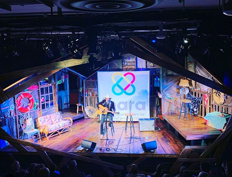 INARAorg's tweet photo. A HUGE THANK YOU to everyone who came to the @WPTheater last night for #SongsForSyria! We raised a huge amount of money & awareness & our hearts are filled with love.
Special thanks to @ThomasSadoski @secupp @JasCephasJones @Stephen_Kellogg @morganajames https://t.co/jLTebooT3L https://t.co/3osOcCm3xU