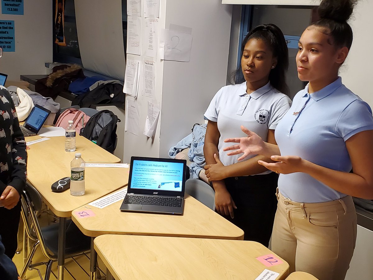DobaDarris's tweet photo. .@UASLJ students presenting arguments for our annual #ElectionNight event. Great presentations on #GunControl, #Abortion, #BorderControl, etc. All building critical thinking and analysis skills. Throwback to the days of @ALP_NYC! #NextGenLeaders https://t.co/8x2WIqHlup