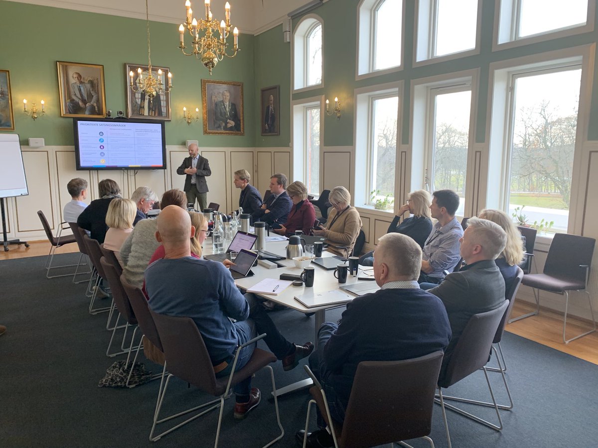 roarols's tweet photo. Takk for gode diskusjoner om digitalisering innen høyere utdanning og forskning med toppledelsen ved ⁦⁦@UniNMBU⁩ ! https://t.co/QggjQI3VKP