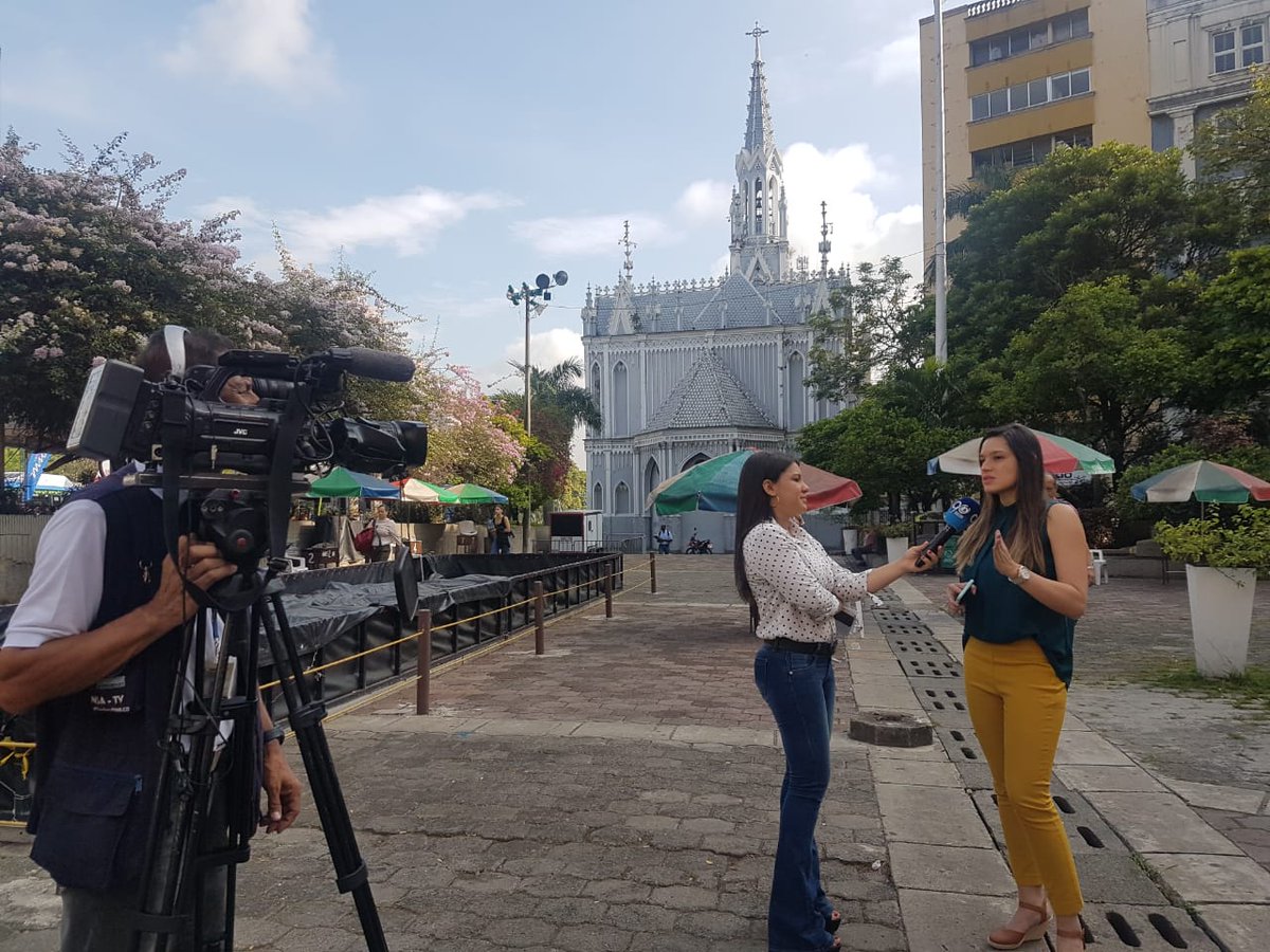 Superservicios's tweet image. Nuestra Directora General Territorial, @BibiGP sigue contándole a medios sobre el Plan de Choque de atención al ciudadano para el suroccidente del país. Con este plan @Superservicios recorrerá cuatro departamentos en 35 días empezando en el municipio de Orito, Putumayo.