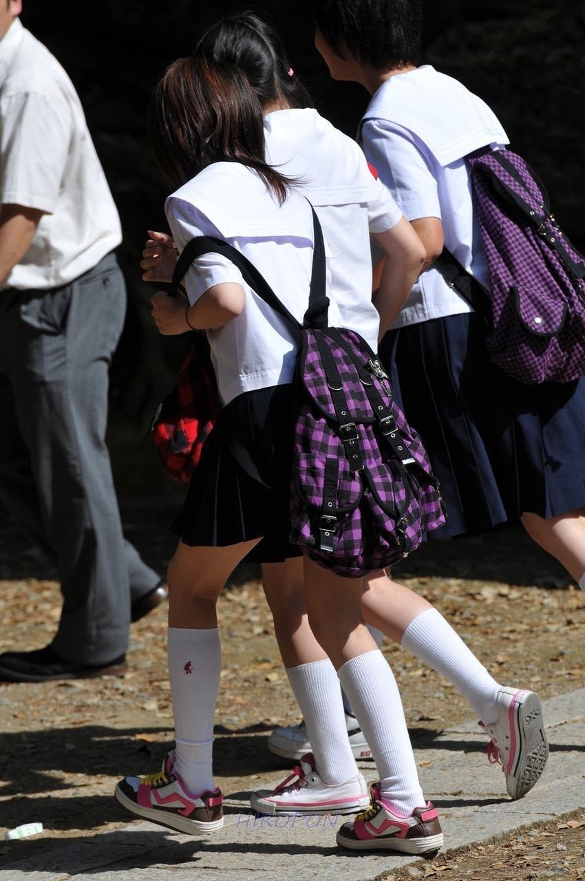 白ハイソ 制服 街撮り 