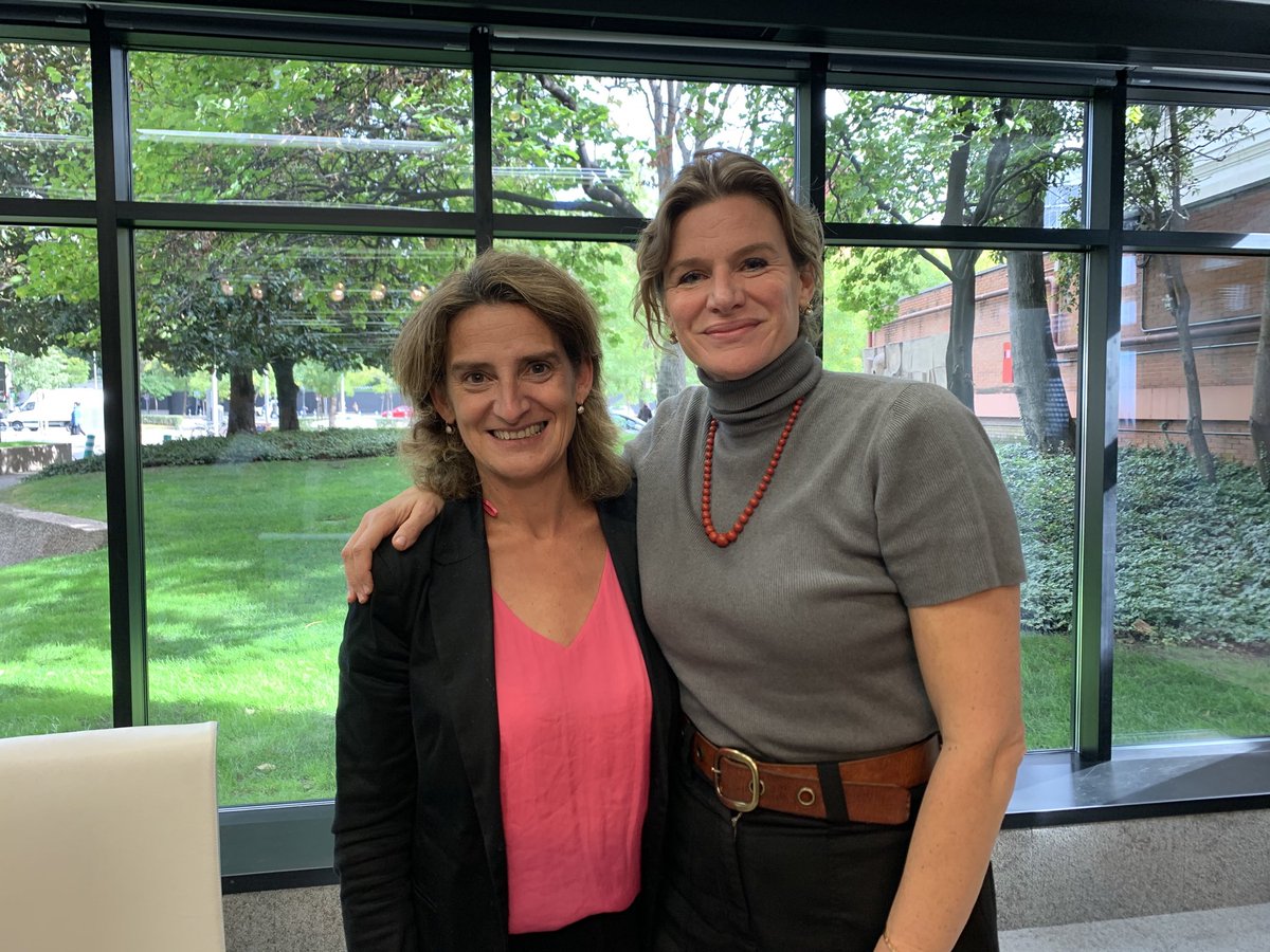 MazzucatoM's tweet photo. Great discussion today in Madrid with Spain’s Minister for the Ecological Transition @Teresaribera. And congrats for stepping in with Spain hosting #cops25 climate meeting! Thank you @CarlosMataix1 for chairing @UNSDSN @reds_sdsn for hosting. https://t.co/0FOfEZJiWi