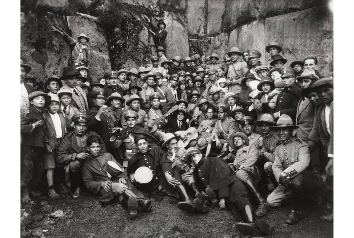 DiarioElPeruano's tweet photo. 📸¡Buenas noticias! Obra fotográfica de Martín Chambi es declarada Patrimonio Cultural de la Nación. Mira la fotogalería completa aquí  https://t.co/jv7uqJBJ1q vía @Agencia_Andina 

(Fotos: Martín Chambi) https://t.co/wMKa2T5N9B