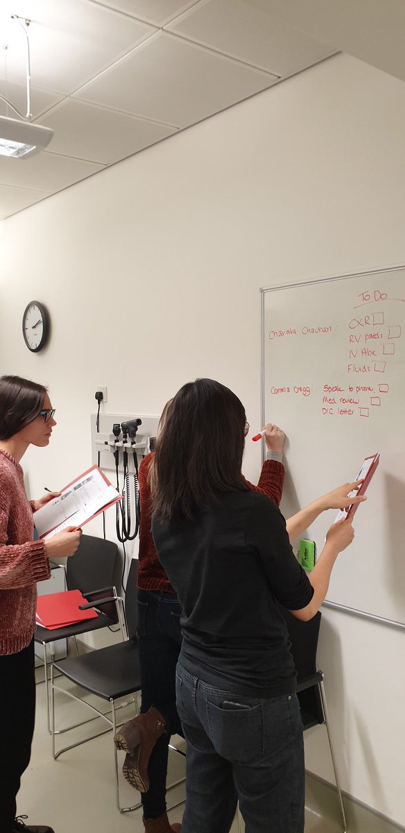 Final yr medical and pharmacy students work together planning the mgmt of 'patients' in their care. Practicing prioritising their workload and exploring the strengths of each profession #medicaleducation #interprofessional #workingtogether <a href="/FBMH_UoM/">UoM Biology, Medicine and Health</a> <a href="/Medicine_UoM/">Medicine at UoM</a>  <a href="/UoMPharmaOpt/">UoM Pharmacy and Optometry Manchester</a>