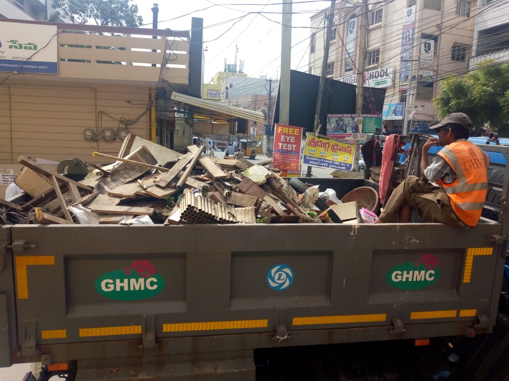 AmohLb's tweet photo. RECYCLOTHON...#Scrap collection special drive at Venkateswara colony , #Saroornagar..#Corporator Smt Anitha Dayakar reddy garu, ward members, ES, SS and team participated sir...#AMOH 4&amp;5 @ZC_LBNagar @GHMCOnline @KTRTRS https://t.co/7h5fiVjQu2