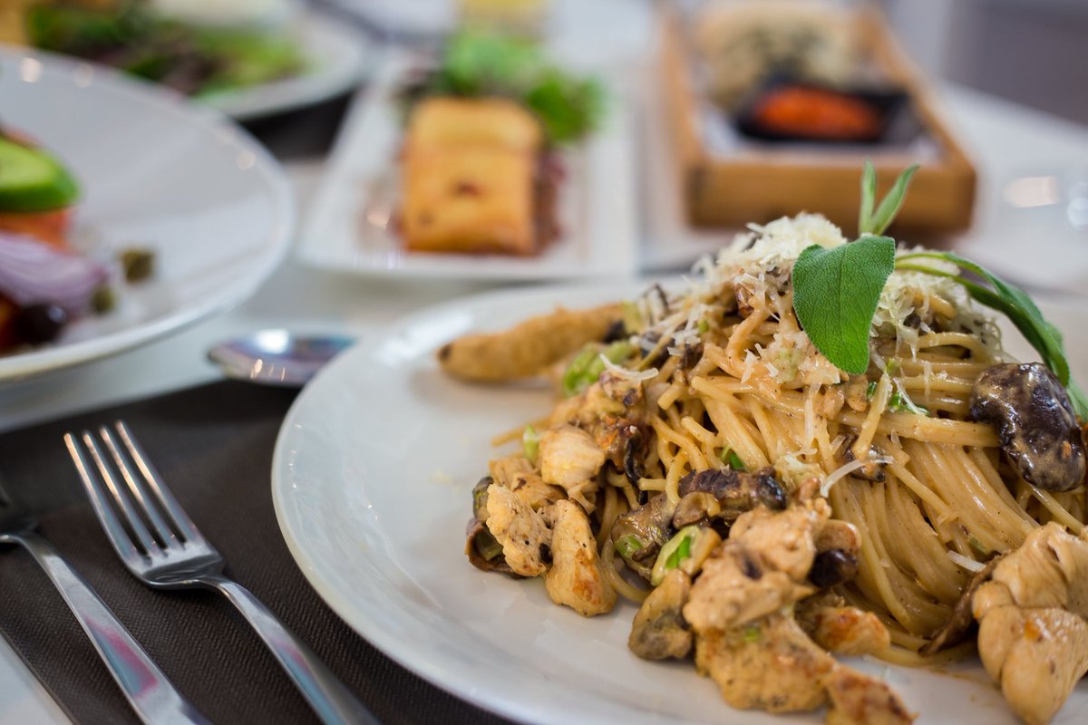 IslandLarnaca's tweet photo. Life is a combination of magic and pasta 🍝
.
Reservations: 24 664430
.
.
#islandboutique #larnaca #cyprus #pasta #foodie #delicious #food #chicken #creamy #cyprus #restaurant https://t.co/FlyTlAWRhY