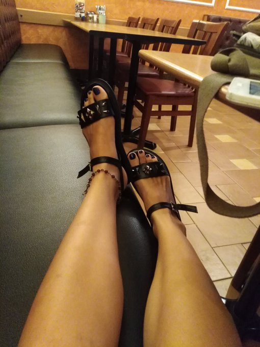 Sitting in cafe #feet #footfetish #Shoes #myshoes https://t.co/6NB1ERLWHv<a href="/tag/feet"class="tags">#feet</a><a href="/tag/footfetish"class="tags">#footfetish</a><a href="/tag/shoes"class="tags">#Shoes</a><a href="/tag/myshoes"class="tags">#myshoes</a>