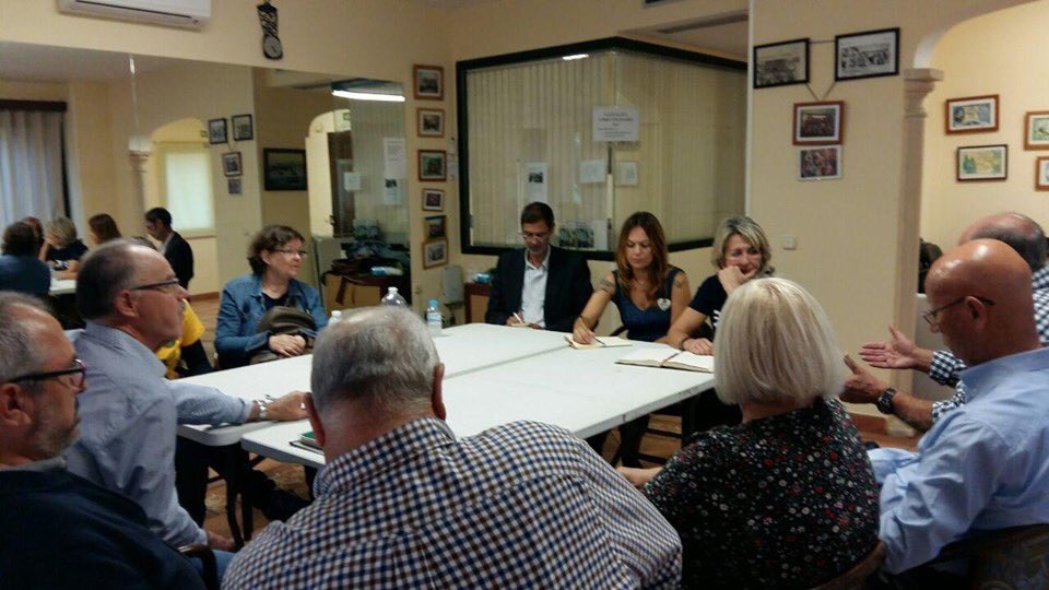 VerdesEuTarifa's tweet photo. Nuestras candidatas @Equo en el CAMPO DE GIBRALTAR tomando nota sobre grandes problemas: 
#Nomasrellenos en la Bahía con la  expansión del Puerto #APBA con @fapacsa. 
Proyecto #CEPSA "Fondo de Barril" @Verdemar_EA 
el gran problema de #AGUA con la #AsociaciondevecinosAtlanterra https://t.co/Etm4nYfiFw