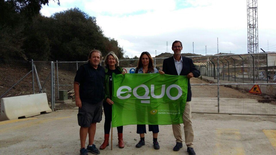 VerdesEuTarifa's tweet photo. Nuestras candidatas @Equo en el CAMPO DE GIBRALTAR tomando nota sobre grandes problemas: 
#Nomasrellenos en la Bahía con la  expansión del Puerto #APBA con @fapacsa. 
Proyecto #CEPSA "Fondo de Barril" @Verdemar_EA 
el gran problema de #AGUA con la #AsociaciondevecinosAtlanterra https://t.co/Etm4nYfiFw