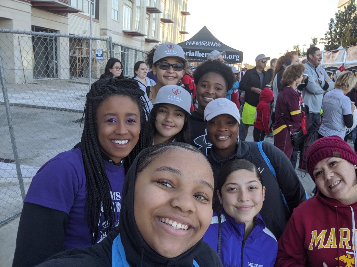 HumbleISD_HMS's tweet image. This past Saturday we had our HMS staff and students come together to raise awareness and funds to help fight heart disease and strokes! ❤️
 #GLHWalk #Humbleisd #HMSfamily #Heartwalk2019