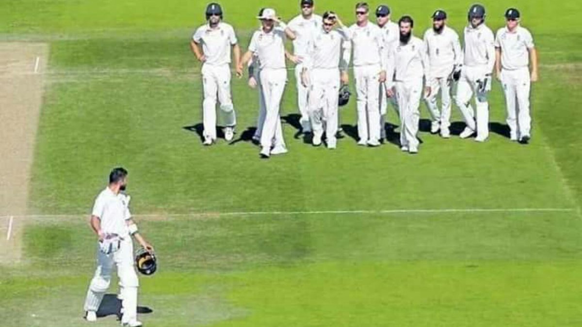 VijayDHFM7's tweet photo. #HappyBirthdayViratKohli https://t.co/9U4DuuqvYE