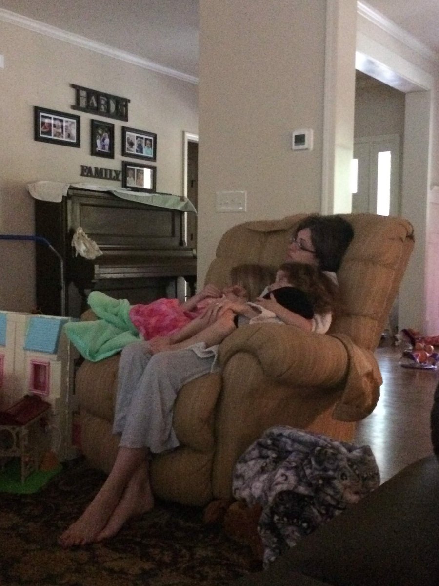 ILS challenge #6:  How do I take care of myself???? Snuggling and spending time with these 2! They are my world and my WHY. <a href="/CCSD_pd/">Prof Dev</a> <a href="/claytoncougars/">Clayton Elementary</a>  #ccsdilsimpact