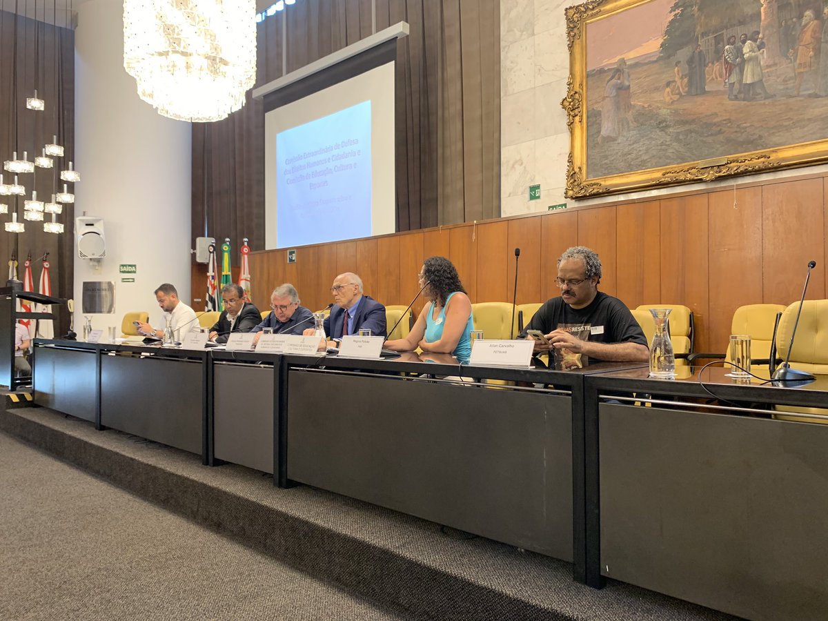 camarasaopaulo's tweet photo. #APCCAS Acompanhe ao vivo a Audiência Pública que debaterá a transferência dos CCAs para a Secretaria Municipal de Educação, em: https://t.co/zpd3qV39qT https://t.co/dR66jawQtf
