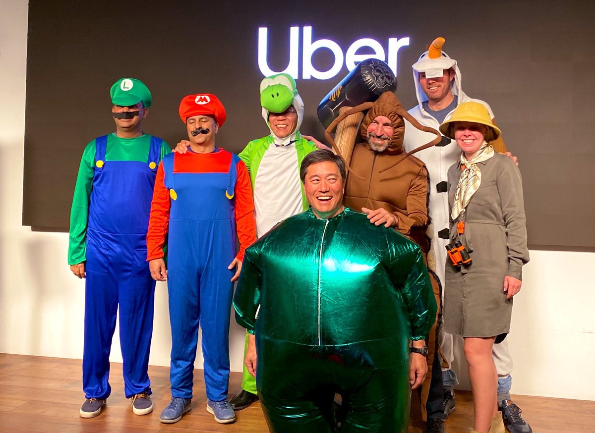 DignityDriver's tweet photo. @softbank I was raised to work when I go to work, how about you?

@dkhos is having an "amazing" time on your dime! 

#FireDara $Uber #BigSmilesBigLosses https://t.co/U3qeDGJpkF
