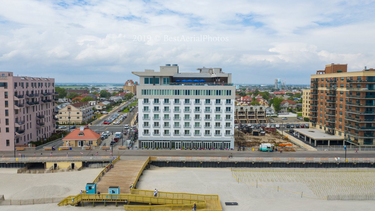 BestAerialPhoto's tweet photo. Allegria Hotel aerial photo - Long Beach, NY @allegriahotel @LongBeachPatch #allegriahotel #allegrialongbeach #aerialphotography #dronephotography #bestaerialphotos #longbeachny #LongBeach #Mavic https://t.co/4XbaIn0ATq
