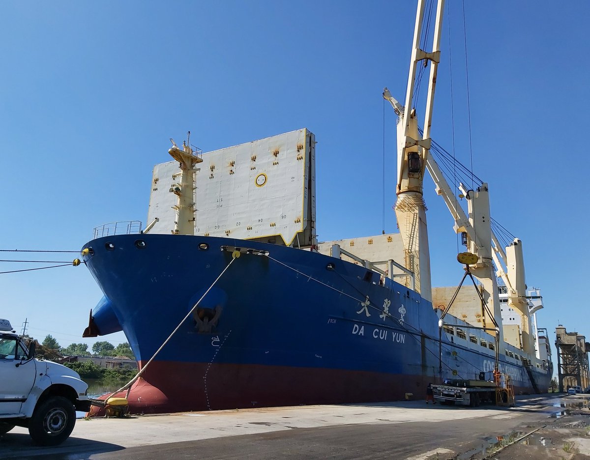 PuertoDockSudok's tweet photo. #BuenMartes
Hoy en nuestro muelle público estamos operando en los Sitios 11 y 12 con carga general 🚢
#gestion
#loginter https://t.co/SahUy0u4CP