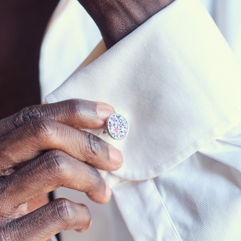 gemsocietyorg's tweet photo. They say diamonds are a girl's best friend but we think diamonds also maketh the man. #IGS #diamonds #jewelry #icedout #cufflink #customjewelry #diamondinspiration #jeweler #preciousstone #jewelry #instajewellery #jewelleryaddict #diamondaddict #diamond8cartel https://t.co/uhDWKRCxD4
