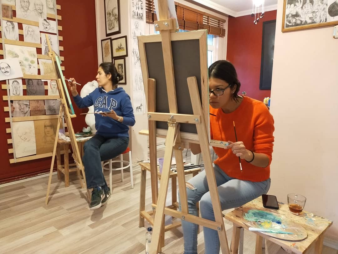 Yuttsanat's tweet photo. Yeni insanlar yeni bir serüven, keyifli bir Pazar günü daha yaşadık 😍 iyi ki geldiniz 💕
#workshop #resim #resimworkshop #yuttsanat #yuttsanatatölyesi #sanat #art #ankaraetkinlik #etkinlik #ankaraworkshop #heykelworkshopankara #resimkursu #heykelatölyesi #resimatölyesi #amelie https://t.co/40iCGGAJ3M