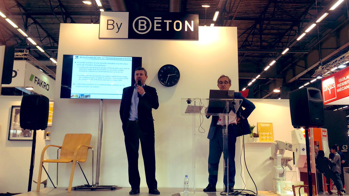 irex_institut's tweet image. #batimat2019 Laurent Izoret et Xavier Guillot nous parlent du projet Fastcarb : le béton recyclé : un puits de carbone ? ♻️#recycling #legachiscasuffit #EconomieCirculaire #bybeton
