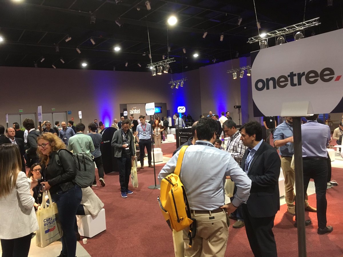 Apoyando a la Cuti en el #CBF2019. Los esperamos a las 11 para el workshop en verticalizacion y en el stand para contestar sus preguntas! <a href="/jpkachi/">Joaquin Kachinovsky</a>  <a href="/carlosacle/">Carlos Acle</a> <a href="/felocarrera/">Felipe Carrera</a>