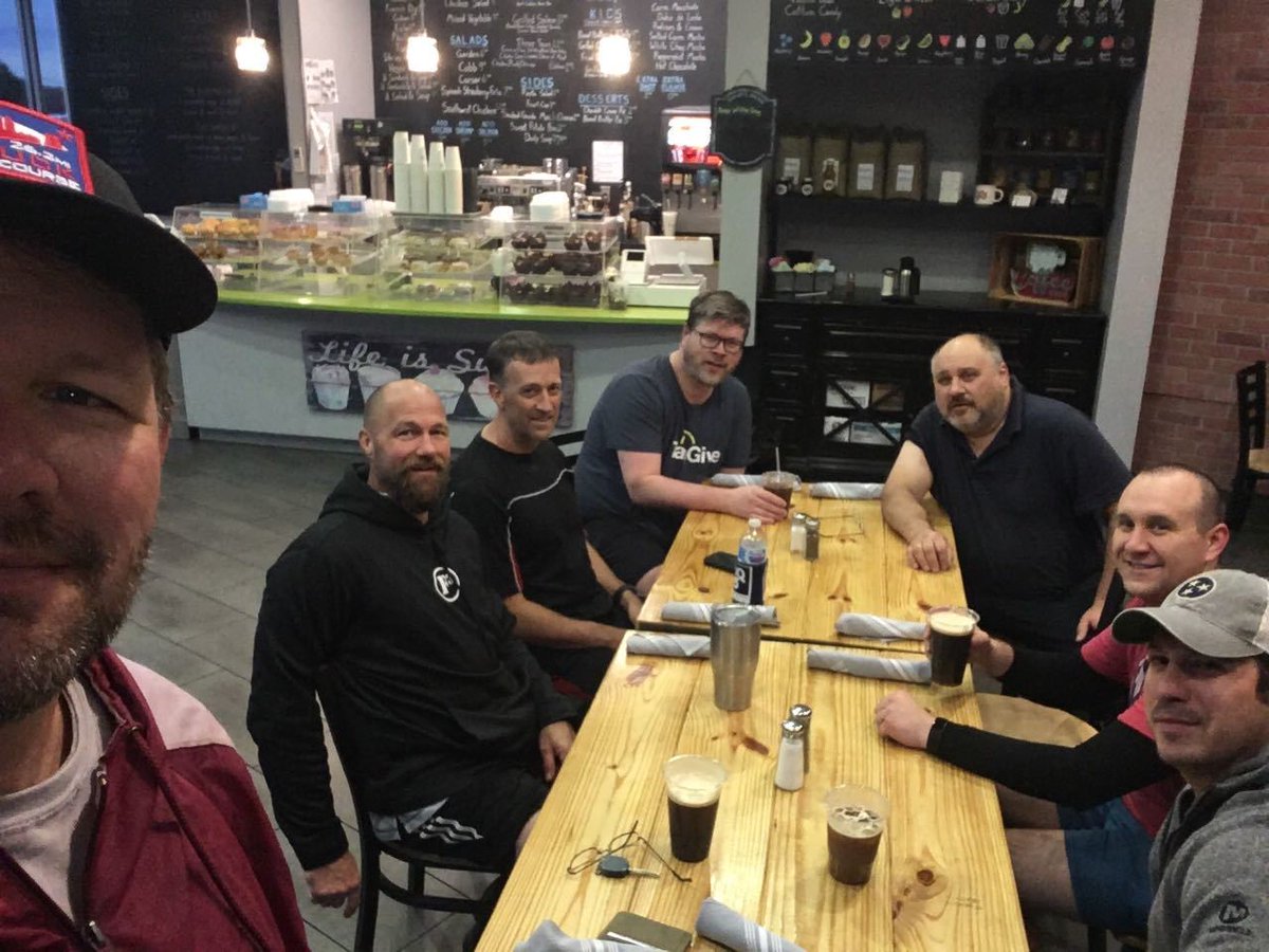 Six HIM got punished by Peeping Tom at the shiniest AO in <a href="/F3Memphis/">F3 Memphis</a> - then we had 7 for the finest coffeeteria in the land (116% #f3tention). #f3counts #arlingtough #thrivenotsurvive