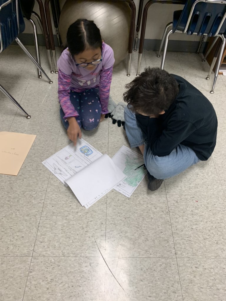 beth_etheridge's tweet photo. Mrs. Etheridge’s class had so much fun researching different states! #BESTlife https://t.co/wmoDHguu2b