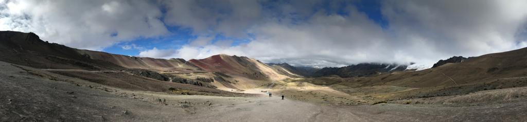 a_boleto's tweet photo. Este asombroso lugar se ubica en los Andes del Perú, en el departamento del Cusco, a 5,200 m.s.n.m.
Para visitar este hermoso paisaje, existen servicios de 1 día y de 2 días. La mayoría incluye transporte, alimentación, entradas y guía profesional.
CUSCO TE ESPERA! https://t.co/uEPtD7FZQO